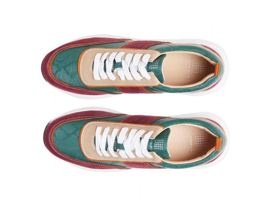 Sneakers met uniek groen patroon